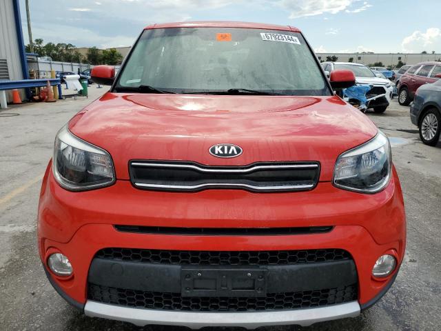 KNDJP3A56H7498879 - 2017 KIA SOUL + RED photo 5