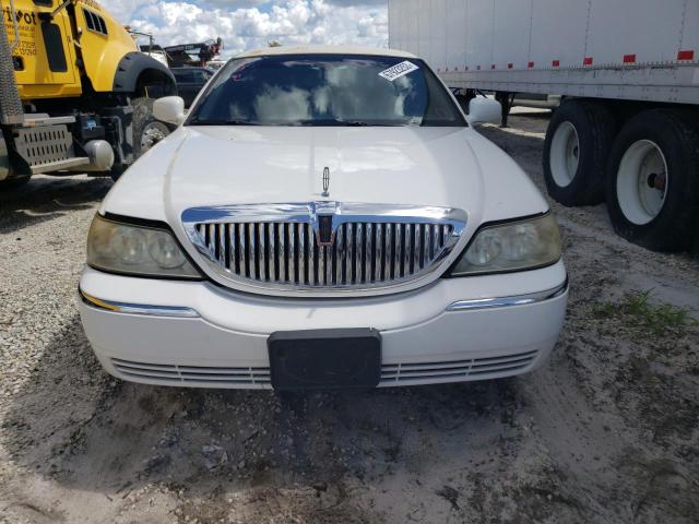 1L1FM88WX5Y633990 - 2005 LINCOLN TOWN CAR EXECUTIVE WHITE photo 5