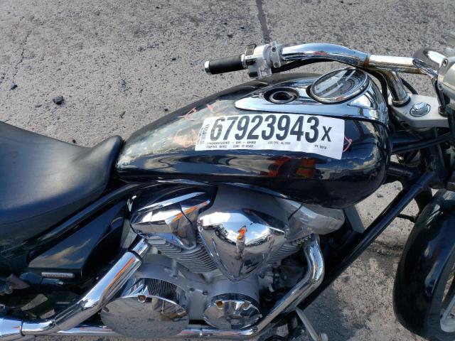 JH2SC6703AK000130 - 2010 HONDA VT1300 CS შავი ფოტო 5