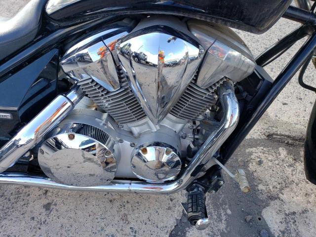 JH2SC6703AK000130 - 2010 HONDA VT1300 CS შავი ფოტო 7