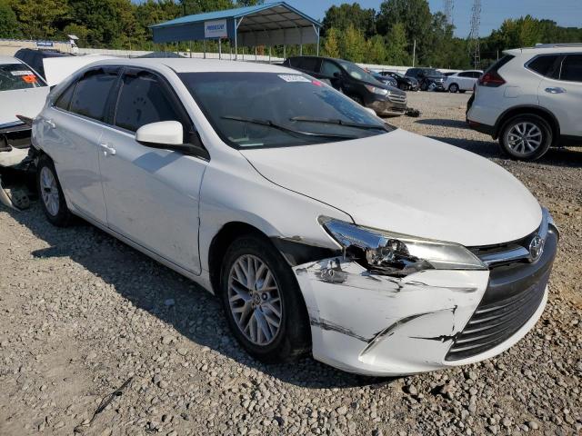 4T1BF1FK8GU611365 - 2016 TOYOTA CAMRY LE WHITE photo 4