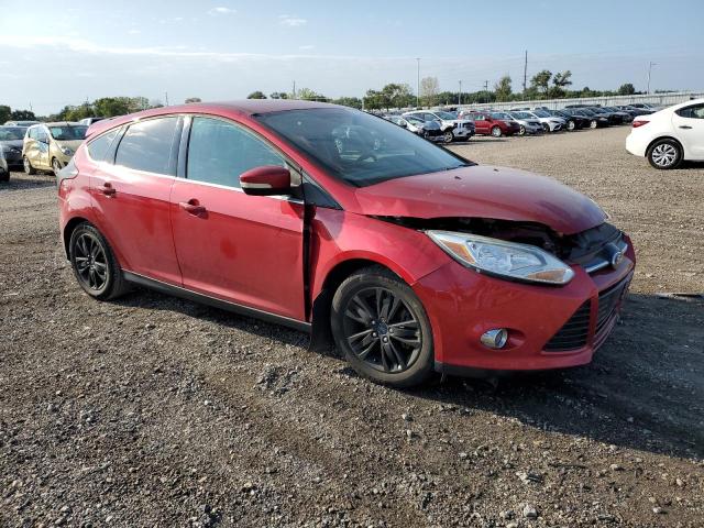 1FAHP3M26CL466701 - 2012 FORD FOCUS SEL RED photo 4