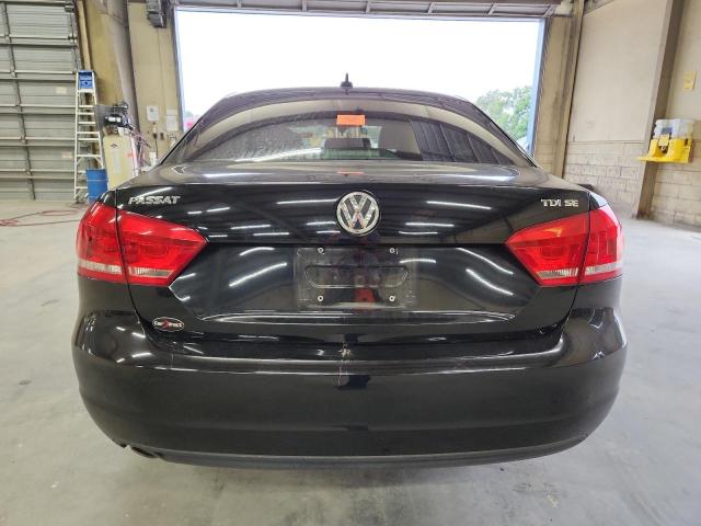 1VWBV7A35FC095381 - 2015 VOLKSWAGEN PASSAT SE 黑色 照片 6