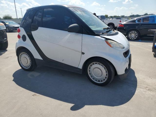 WMEEJ31X49K263515 - 2009 SMART CAR PURE WHITE photo 4