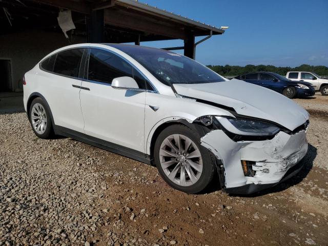 5YJXCAE29LF218059 - 2020 TESLA MODEL X WHITE photo 4