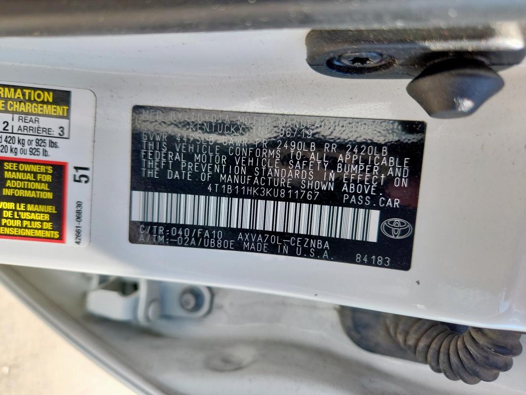 4T1B11HK3KU811767 - 2019 TOYOTA CAMRY L WHITE photo 12