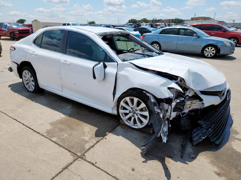 4T1B11HK3KU811767 - 2019 TOYOTA CAMRY L WHITE photo 4