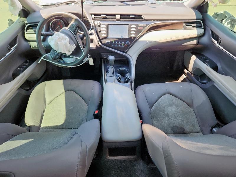 4T1B11HK3KU811767 - 2019 TOYOTA CAMRY L WHITE photo 8