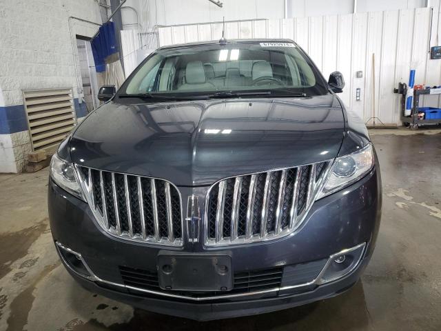 2LMDJ8JK6DBL21588 - 2013 LINCOLN MKX BLUE photo 5