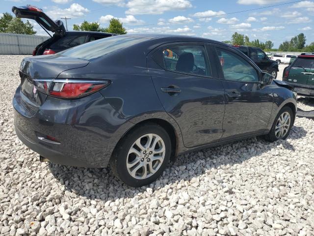 3MYDLBZV1GY100631 - 2016 TOYOTA SCION IA GRAY photo 3