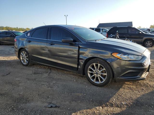 3FA6P0HD8HR176101 - 2017 FORD FUSION SE GRAY photo 4