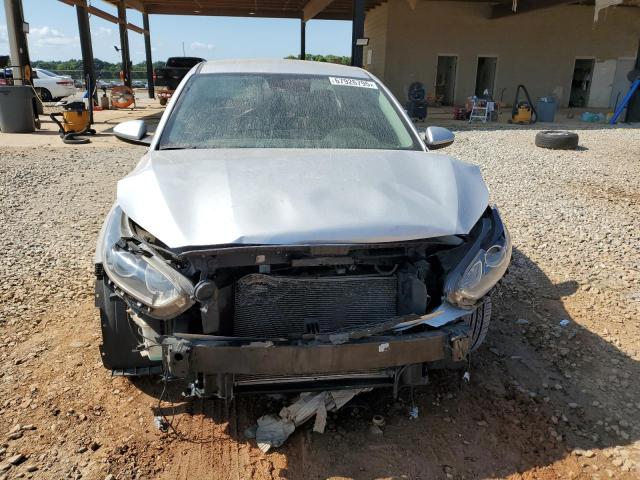 3KPF24AD6KE118576 - 2019 KIA FORTE FE SILVER photo 5