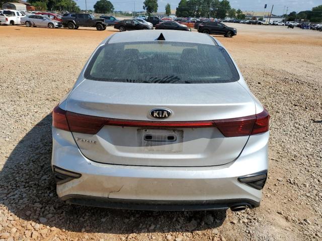 3KPF24AD6KE118576 - 2019 KIA FORTE FE SILVER photo 6