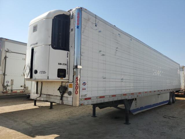 1UYVS2536CU440012 - 2012 UTILITY VS2RA თეთრი ფოტო 2