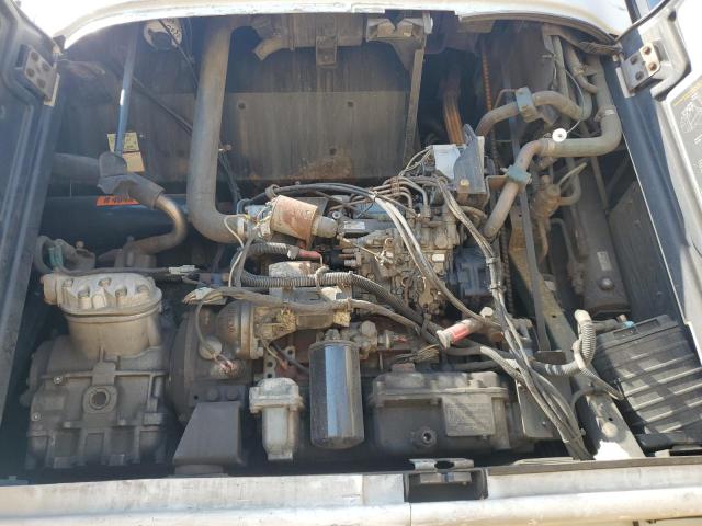 1UYVS2536CU440012 - 2012 UTILITY VS2RA თეთრი ფოტო 7