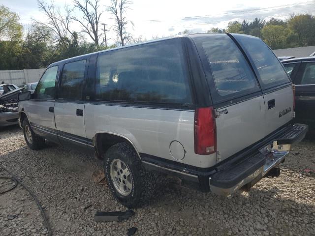 1GNEC16K7PJ305745 - 1993 CHEVROLET SUBURBAN C1500 TWO TONE photo 2