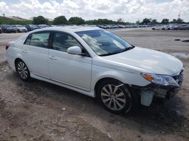 4T1BK3DBXBU372940 - 2011 TOYOTA AVALON BASE WHITE photo 4