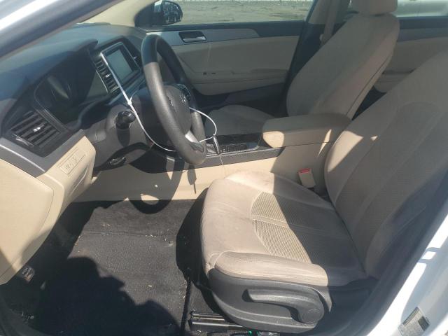 5NPE24AF2JH675265 - 2018 HYUNDAI SONATA SE WHITE photo 13