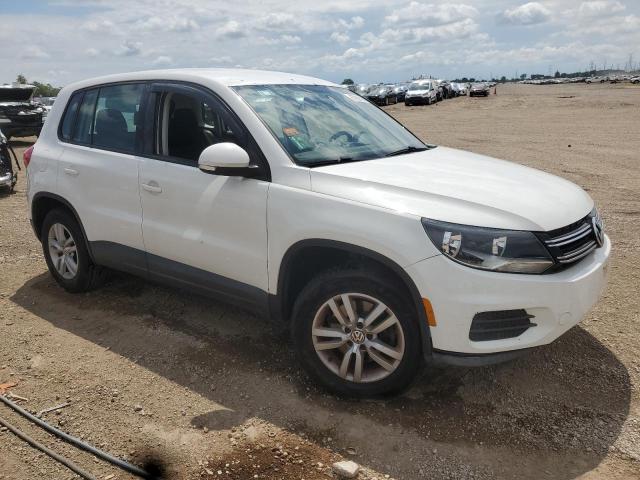 WVGAV7AX4CW523609 - 2012 VOLKSWAGEN TIGUAN S 白色 照片 4