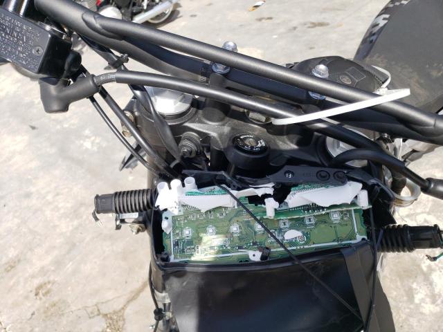 JKALXMS14KDA32139 - 2019 KAWASAKI KLX250 S TWO TONE photo 8