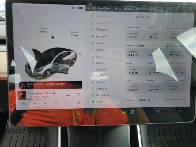 5YJ3E1EA7JF006127 - 2018 TESLA MODEL 3 银色 照片 9