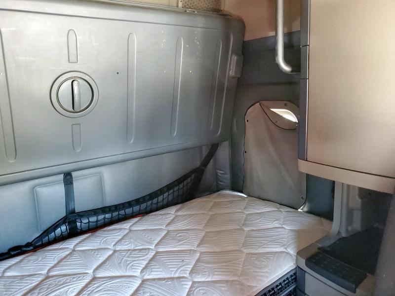 3AKJGLD58FSFN3445 - 2015 FREIGHTLINER CASCADIA 1 RED photo 6