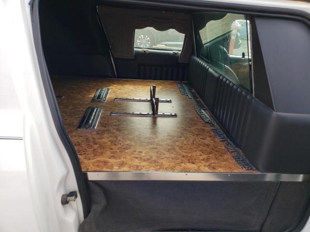 1LJFM81WXXY617513 - 1999 LINCOLN TOWN CAR EXECUTIVE WHITE photo 10