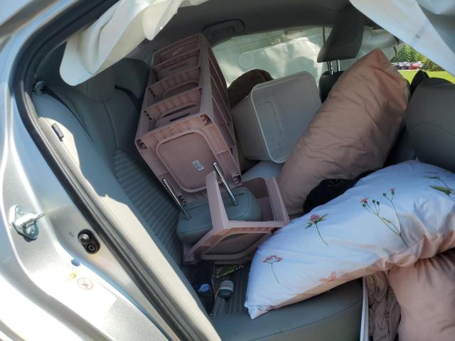 JTNB11HK5J3023965 - 2018 TOYOTA CAMRY L SILVER photo 10