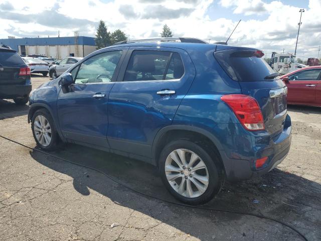 3GNCJMSB8KL362252 - 2019 CHEVROLET TRAX PREMIER BLUE photo 2