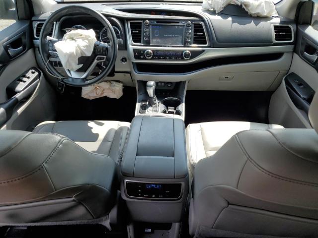 5TDJZRFH5HS521333 - 2017 TOYOTA HIGHLANDER SE ვერცხლისფერი ფოტო 8