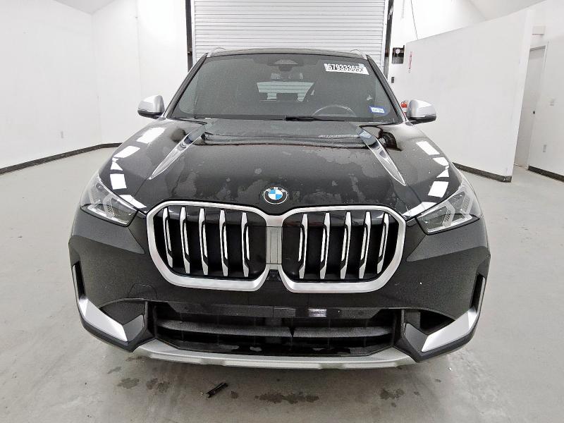 WBX73EF04P5W89356 - 2023 BMW X1 XDRIVE28I Negro foto 5