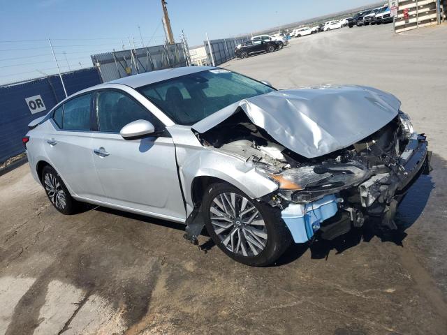 1N4BL4DV2PN326978 - 2023 NISSAN ALTIMA SV SILVER photo 4