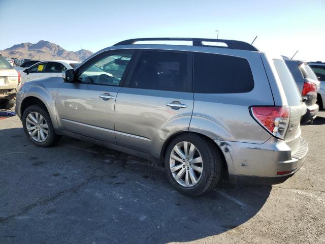 JF2SHADC0BH757272 - 2011 SUBARU FORESTER 2.5X PREMIUM SILVER photo 2