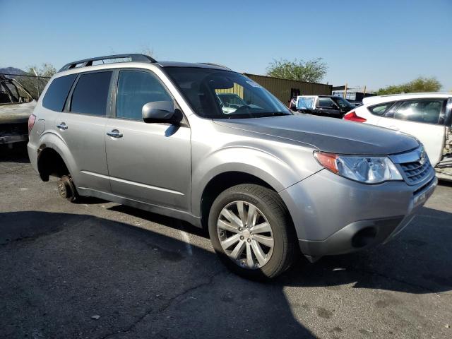 JF2SHADC0BH757272 - 2011 SUBARU FORESTER 2.5X PREMIUM SILVER photo 4
