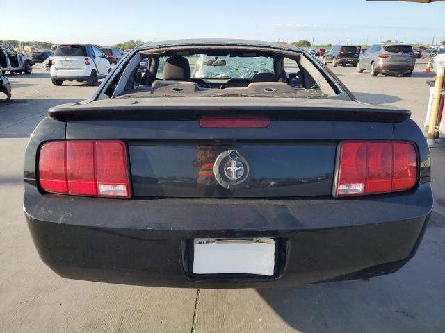 1ZVFT80N475367263 - 2007 FORD MUSTANG BLACK photo 6