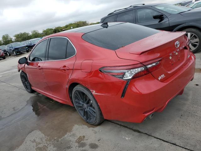4T1K61AK1NU071765 - 2022 TOYOTA CAMRY XSE Rojo foto 2