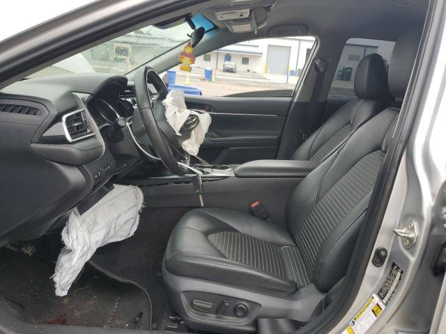 4T1B11HK7JU075804 - 2018 TOYOTA CAMRY L 银色 照片 7