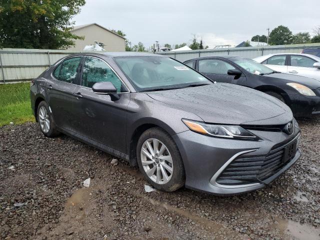 4T1R11BK5MU023387 - 2021 TOYOTA CAMRY LE GRAY photo 4