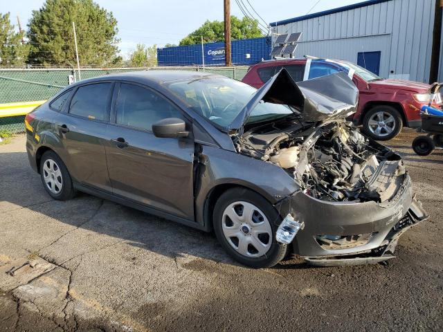 1FADP3E29JL216735 - 2018 FORD FOCUS S GRAY photo 4
