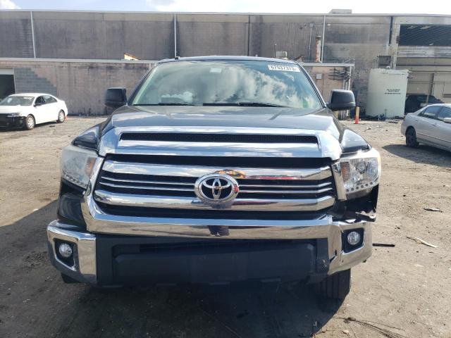 5TFUM5F15GX067228 - 2016 TOYOTA TUNDRA DOUBLE CAB SR/SR5 BLACK photo 5