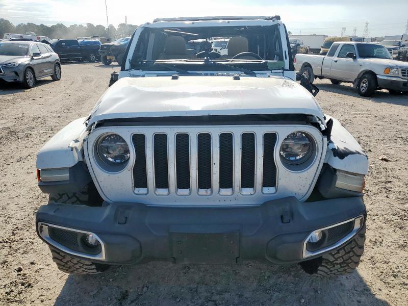 1C4HJXEN3JW226092 - 2018 JEEP WRANGLER U SAHARA Biały zdjęcie 5