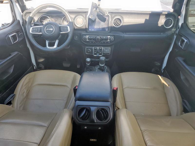 1C4HJXEN3JW226092 - 2018 JEEP WRANGLER U SAHARA Biały zdjęcie 8