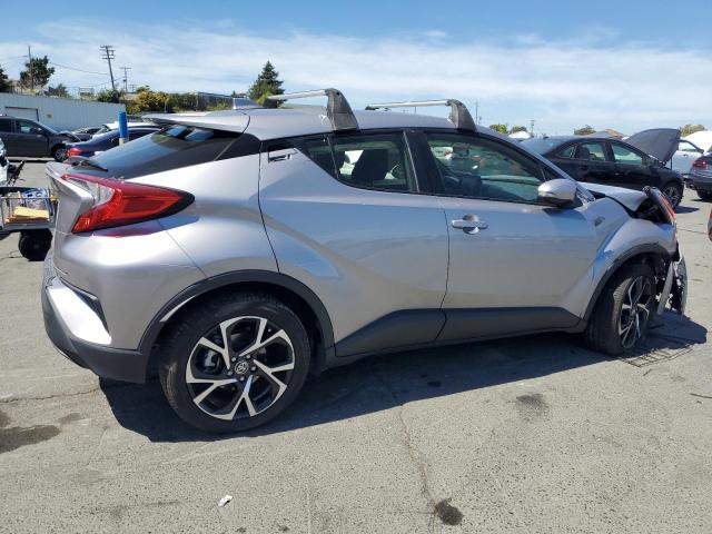 JTNKHMBX7L1064503 - 2020 TOYOTA C-HR XLE SILVER photo 3