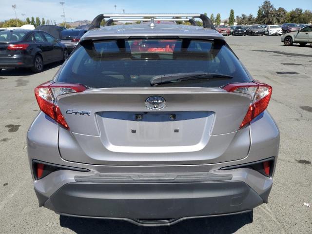 JTNKHMBX7L1064503 - 2020 TOYOTA C-HR XLE SILVER photo 6