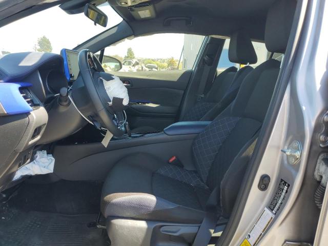 JTNKHMBX7L1064503 - 2020 TOYOTA C-HR XLE SILVER photo 7