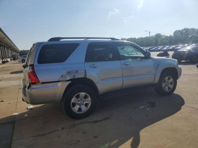 JTEBU14R170105809 - 2007 TOYOTA 4RUNNER SR5 银色 照片 3