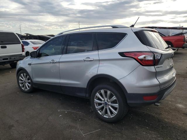 1FMCU9J99JUB30562 - 2018 FORD ESCAPE TITANIUM SILVER photo 2