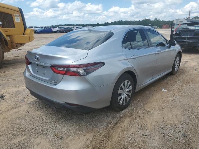4T1C31AKXNU587183 - 2022 TOYOTA CAMRY LE SILVER photo 3