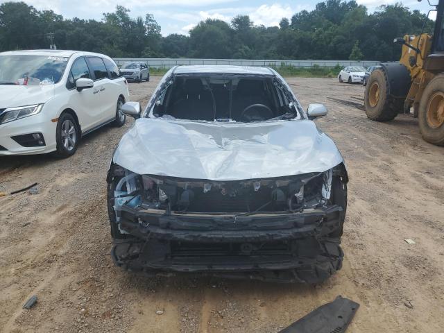 4T1C31AKXNU587183 - 2022 TOYOTA CAMRY LE SILVER photo 5