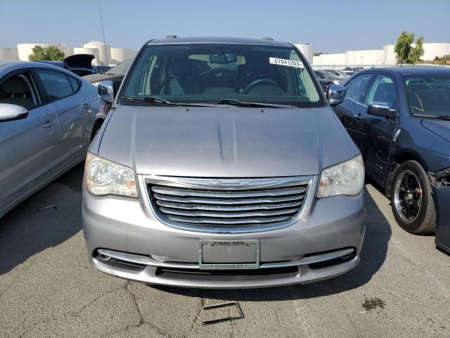 2C4RC1CG3DR806536 - 2013 CHRYSLER TOWN & COU TOURING L GRAY photo 5